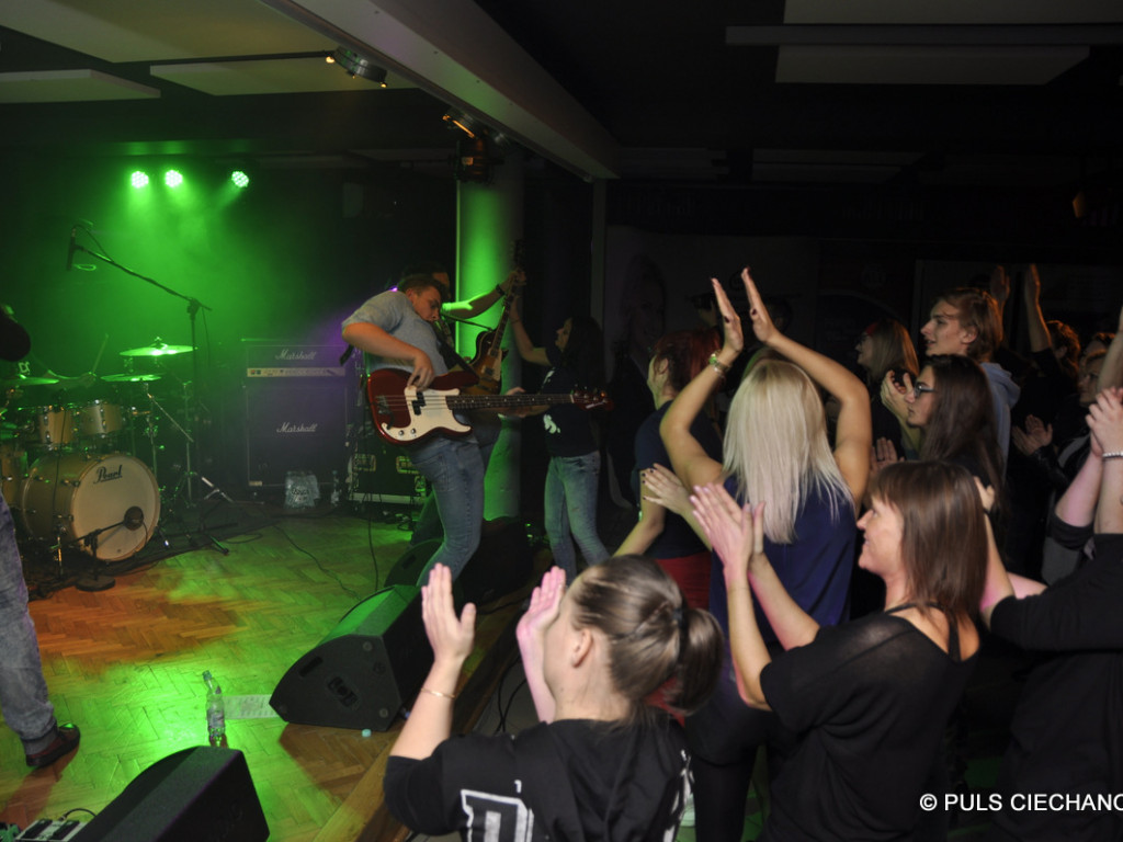 Mocne uderzenie na dołku koncert SUCZYSTEGO i ATOM HEART