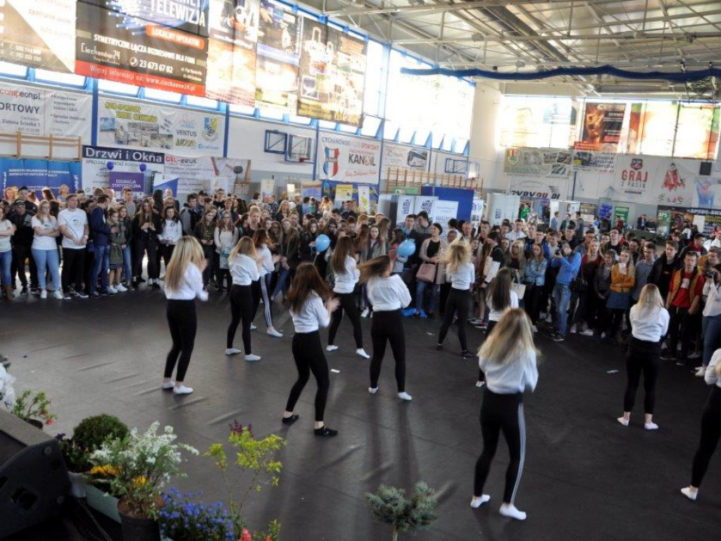 Tłumy na ciechanowskich targach edukacji i pracy
