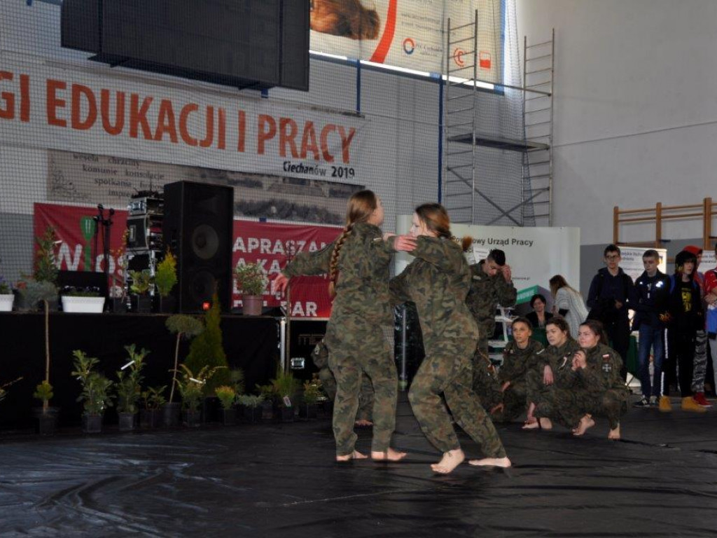 Tłumy na ciechanowskich targach edukacji i pracy