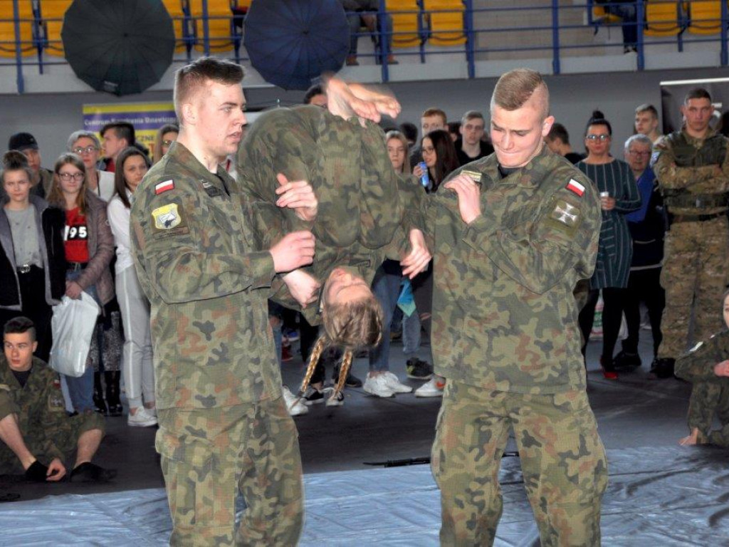 Tłumy na ciechanowskich targach edukacji i pracy