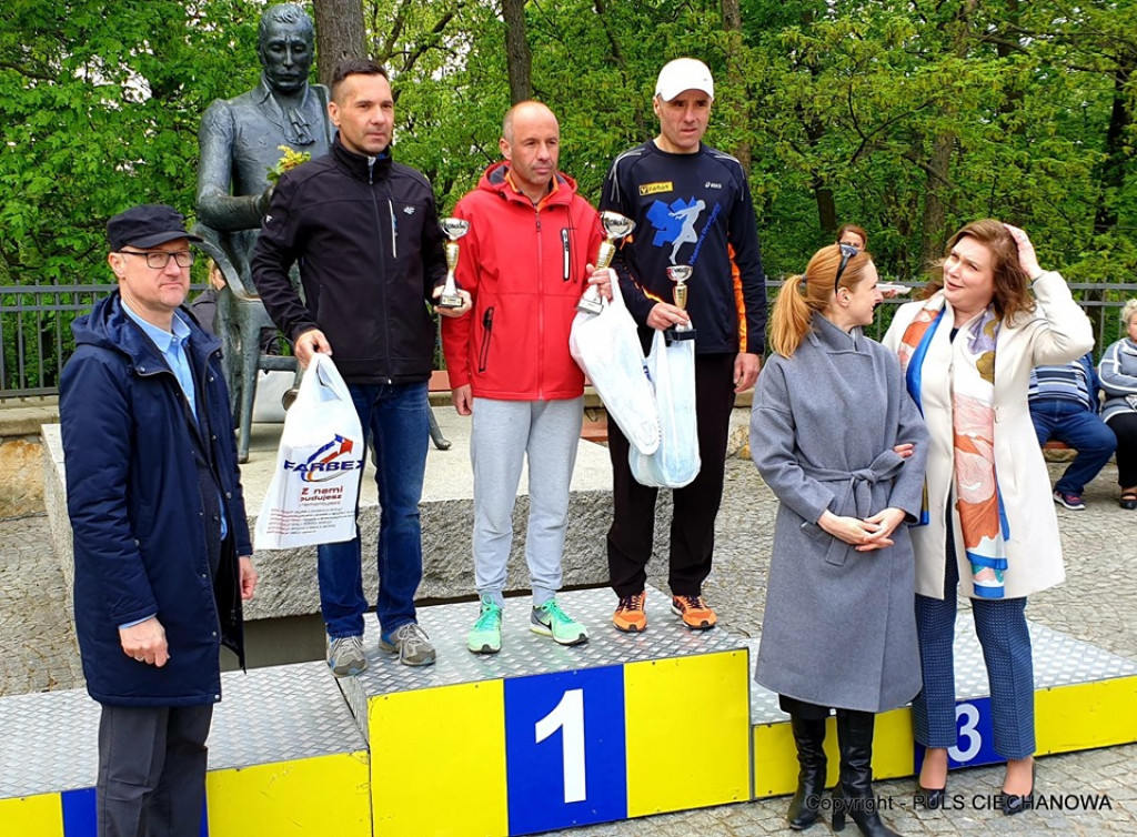 Pobiegli pomiędzy zamkami