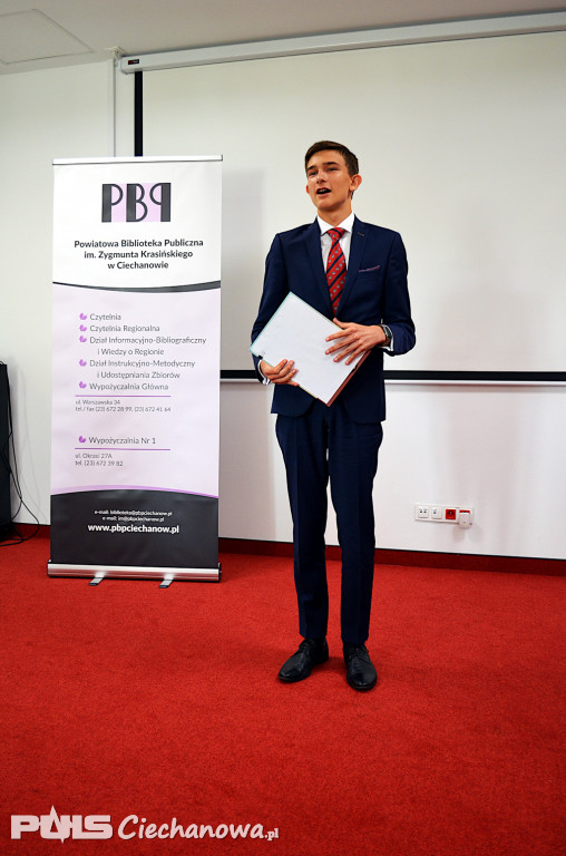 Młodzież recytowała Skamandrytów