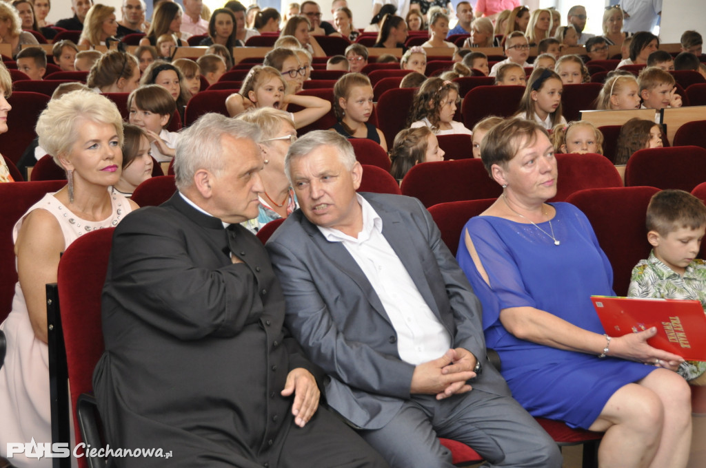 Zakończenie roku szkolnego w Szkole Podstawowej TWP w Ciechanowie - czerwiec 2019 r.
