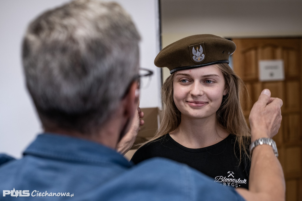 Zanim zabrzmi pierwszy dzwonek... Ostatnie dni wakacji spędzają na poligonie