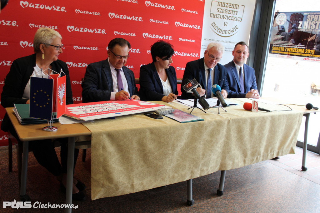 Podpisanie umów na projekty ekologiczne oraz edukacyjne w ramach Regionalnego Programu Operacyjnego Województwa Mazowieckiego 2014-2020
