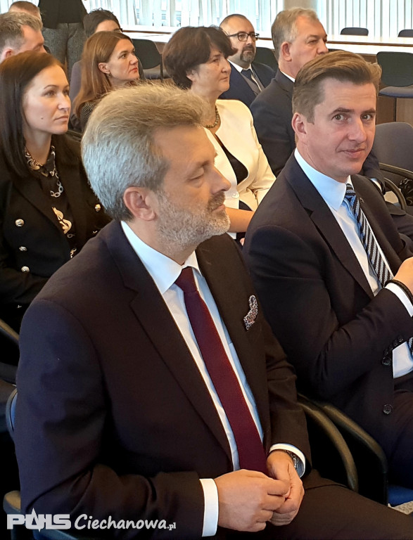 Wicewojewoda rozdał czeki