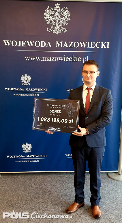 Wicewojewoda rozdał czeki