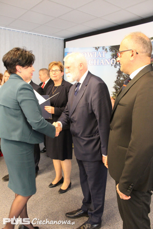 Nagrodzeni nauczyciele w Starostwie