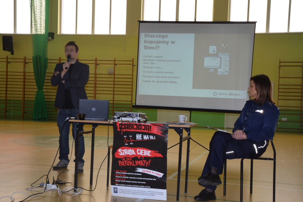 U SĄSIADÓW: Program Bezpieczne z@kupy w sieci w Mławie