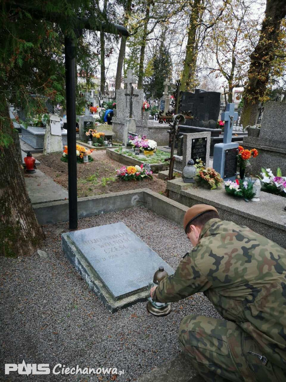 Terytorialsi uporządkowali mogiły bohaterów. Zadbali o ich pamięć...