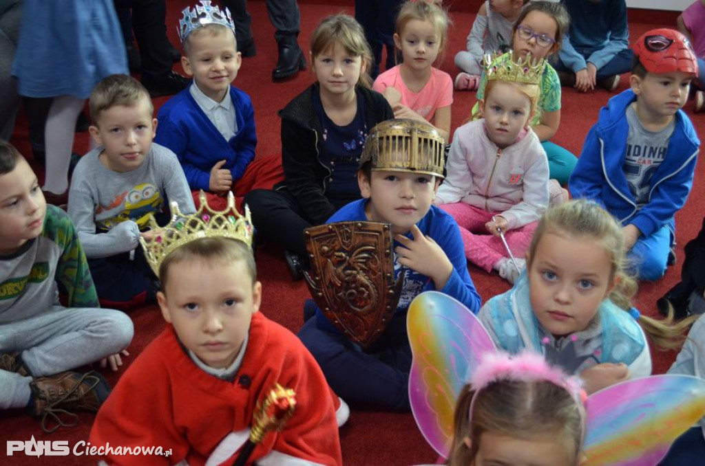 Czerwony Kapturek w Powiatowej Bibliotece