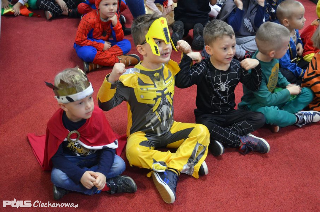Czerwony Kapturek w Powiatowej Bibliotece