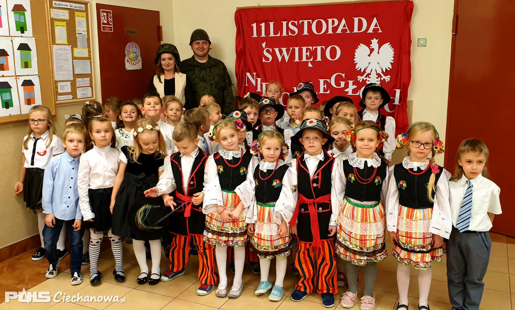 Przedszkolaki uczciły Święto Niepodległości