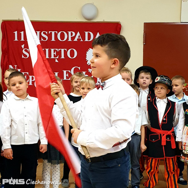 Przedszkolaki uczciły Święto Niepodległości