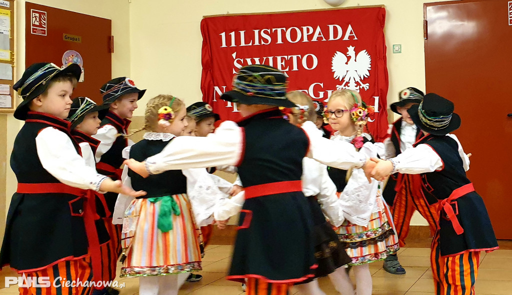 Przedszkolaki uczciły Święto Niepodległości
