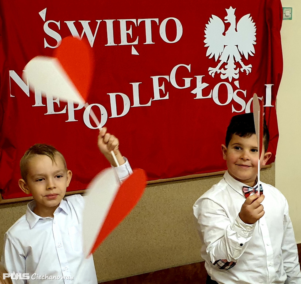 Przedszkolaki uczciły Święto Niepodległości