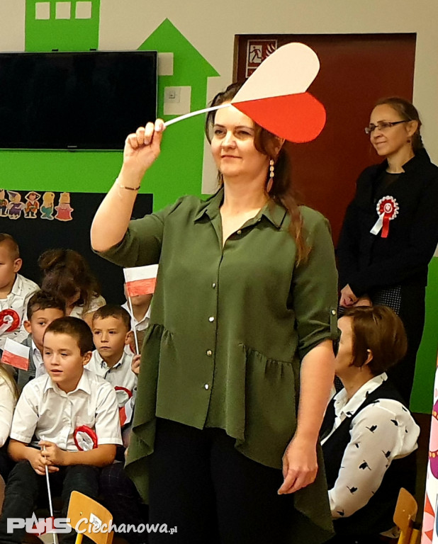 Przedszkolaki uczciły Święto Niepodległości