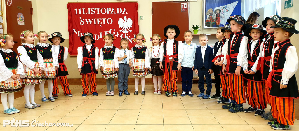Przedszkolaki uczciły Święto Niepodległości