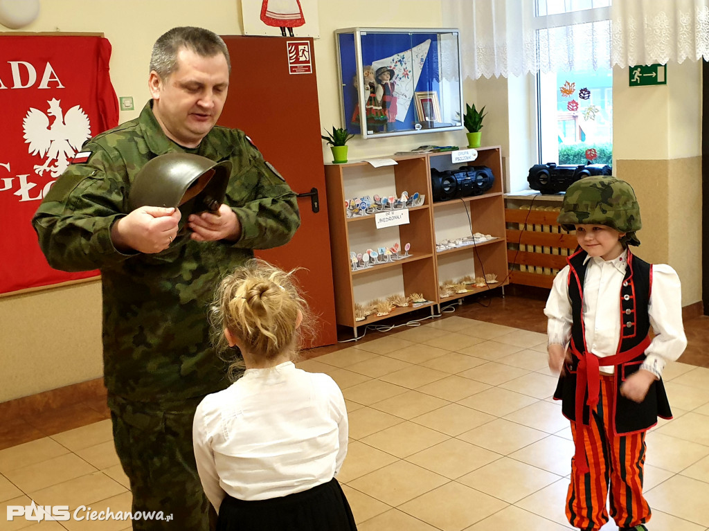 Przedszkolaki uczciły Święto Niepodległości