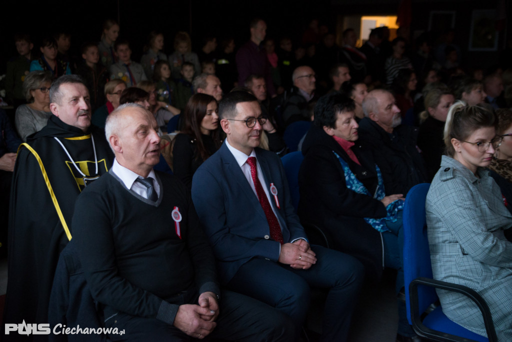 Obchody 101. rocznicy odzyskania przez Polskę Niepodległości w Glinojecku