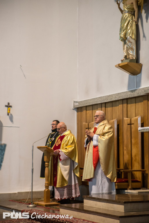 Obchody 101. rocznicy odzyskania przez Polskę Niepodległości w Glinojecku