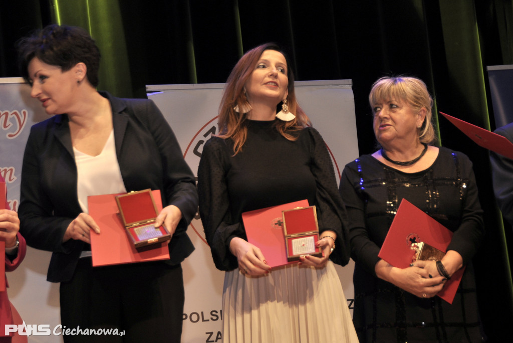 Oddają krew by ratować cudze życie! Honorowi krwiodawcy zostali odznaczeni