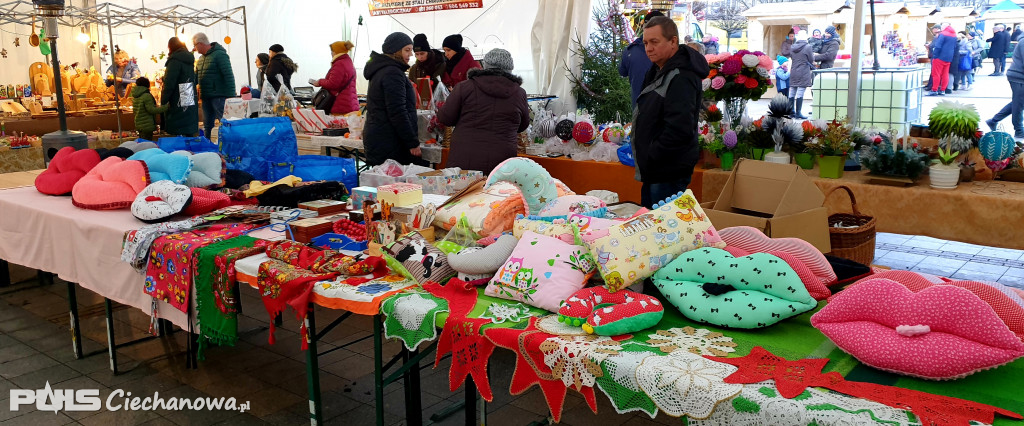 Jarmark Bożonarodzeniowy przed ratuszem