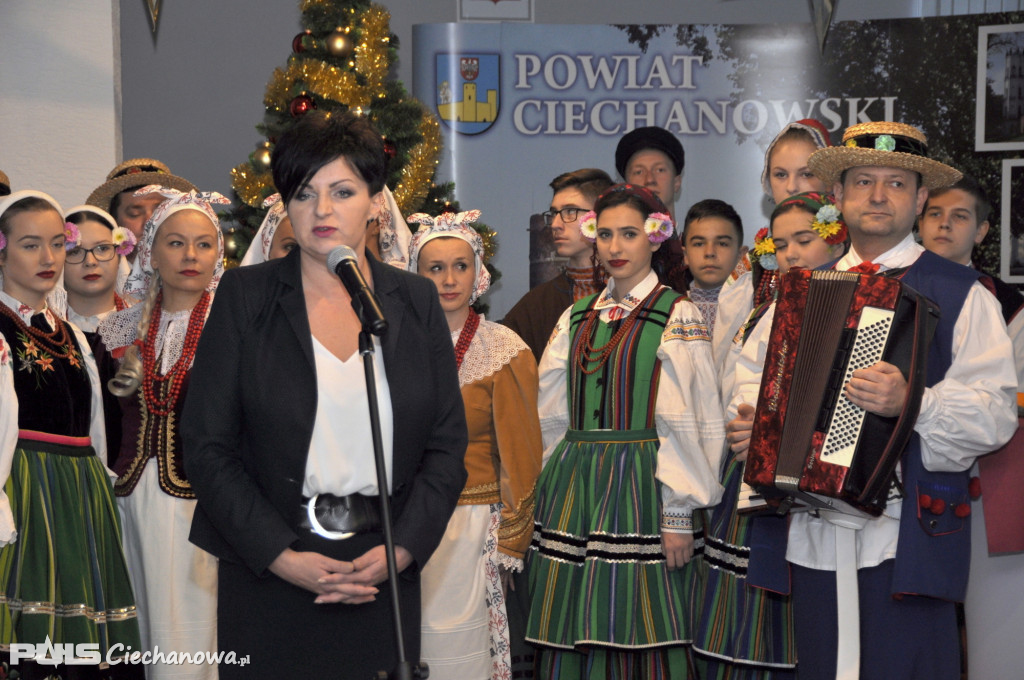 Spotkanie wigilijne w Starostwie Powiatowym w Ciechanowie - 2019