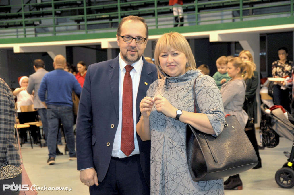 Kolędowanie uczniów i nauczycieli ze szkoły podstawowej TWP w Ciechanowie