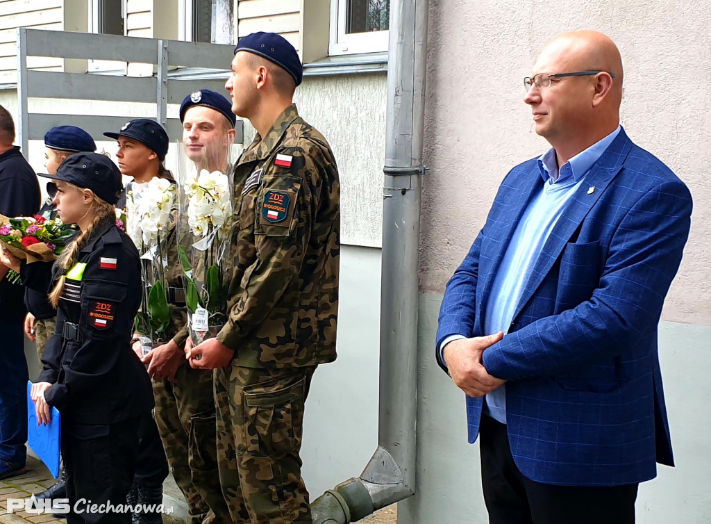 Zmiana warty w Technikum Mundurowym BZDZ