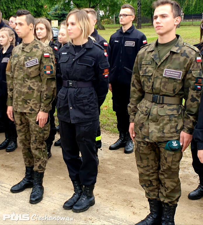 Zmiana warty w Technikum Mundurowym BZDZ