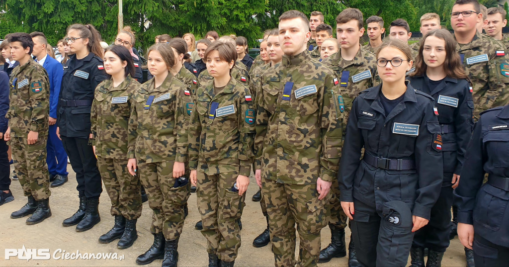 Zmiana warty w Technikum Mundurowym BZDZ