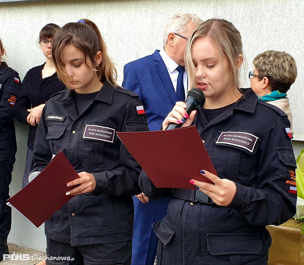 Zmiana warty w Technikum Mundurowym BZDZ