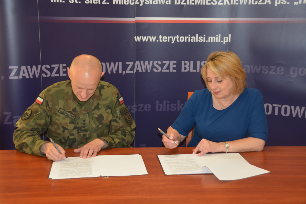 Terytorialsi porozumieli się z Bemem