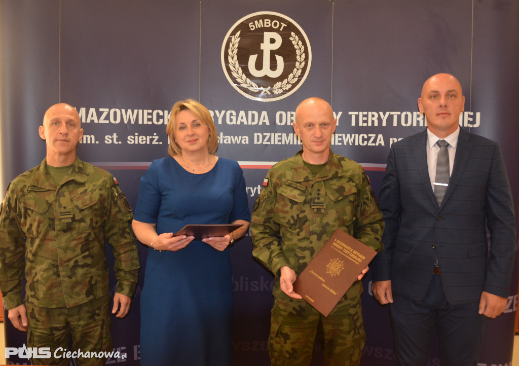 Terytorialsi porozumieli się z Bemem