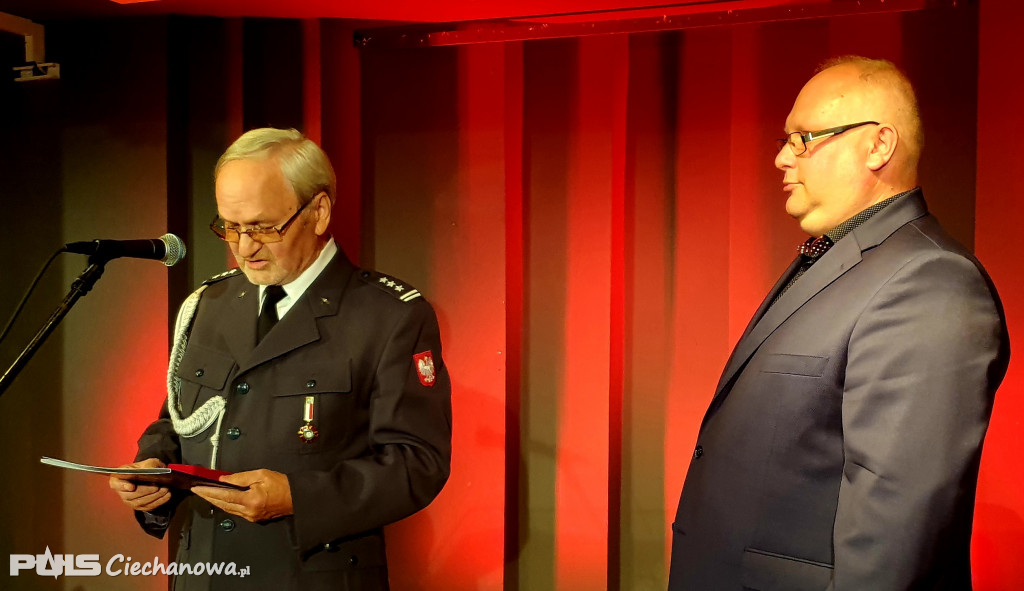 Robert Bartołd odznaczony przez biskupa