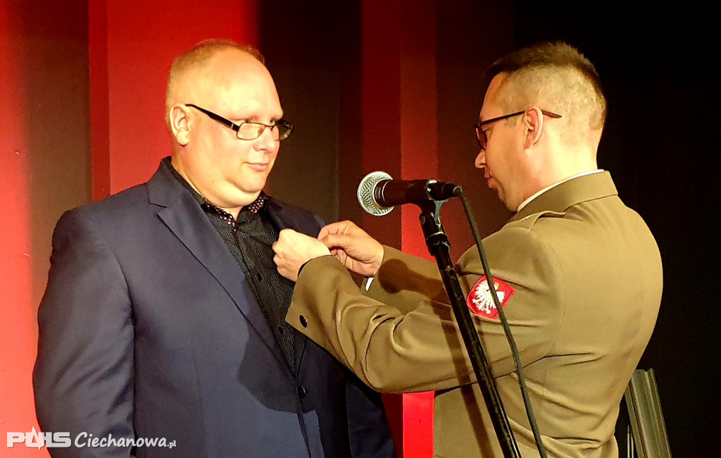 Robert Bartołd odznaczony przez biskupa