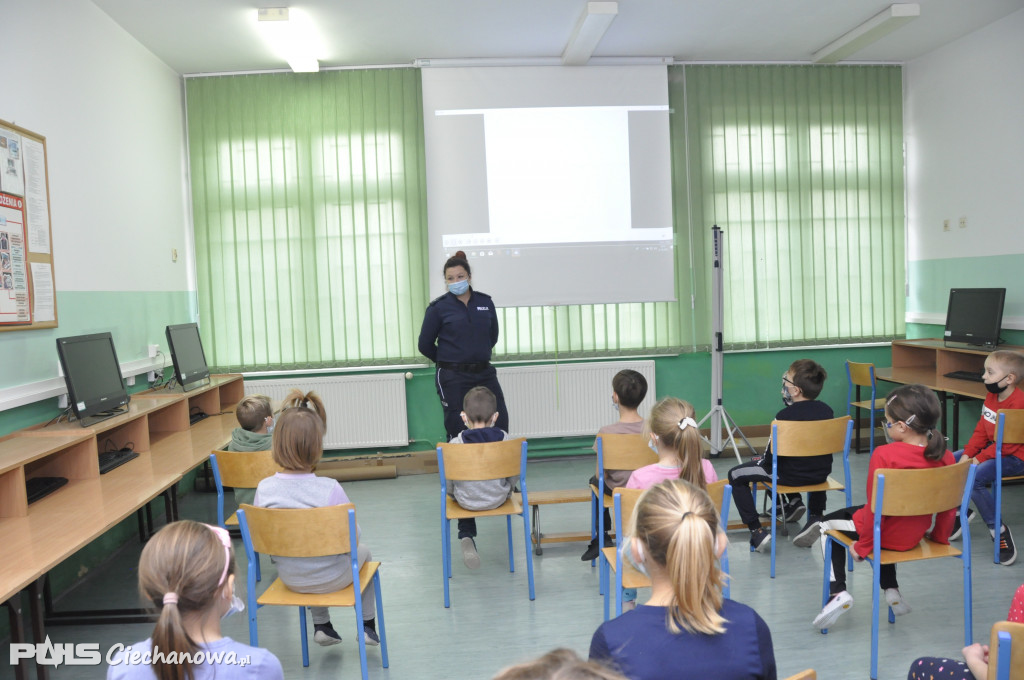 Lekcja z zakresu bezpieczeństwa w Gołyminie i Gostkowie
