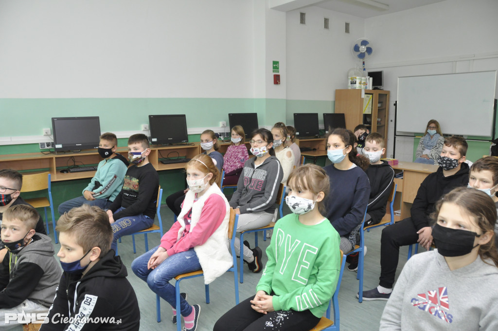 Lekcja z zakresu bezpieczeństwa w Gołyminie i Gostkowie