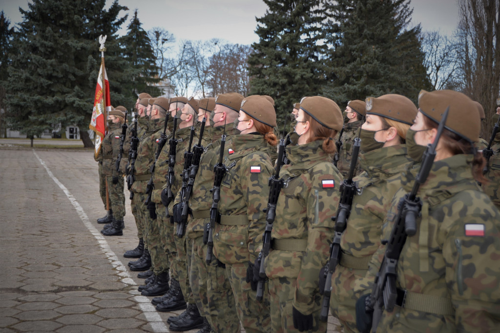 Przysięga wojskowa to nie tylko słowa  Roty przysięgi, ale przed wszystkim akt oddania wobec Ojczyzny