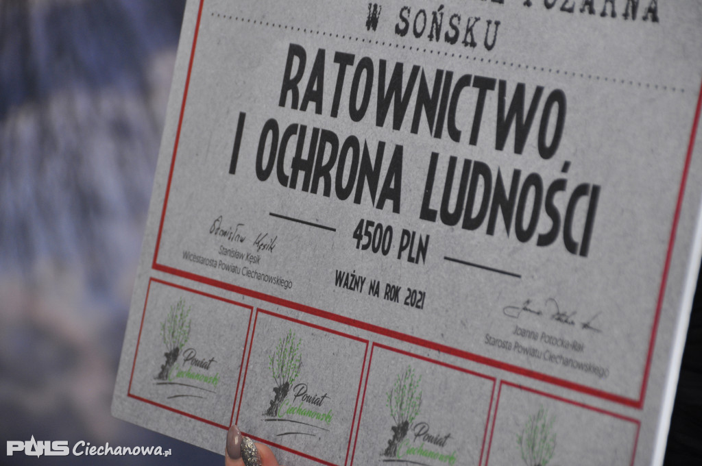 W starostwie podpisano umowy na realizację zadań