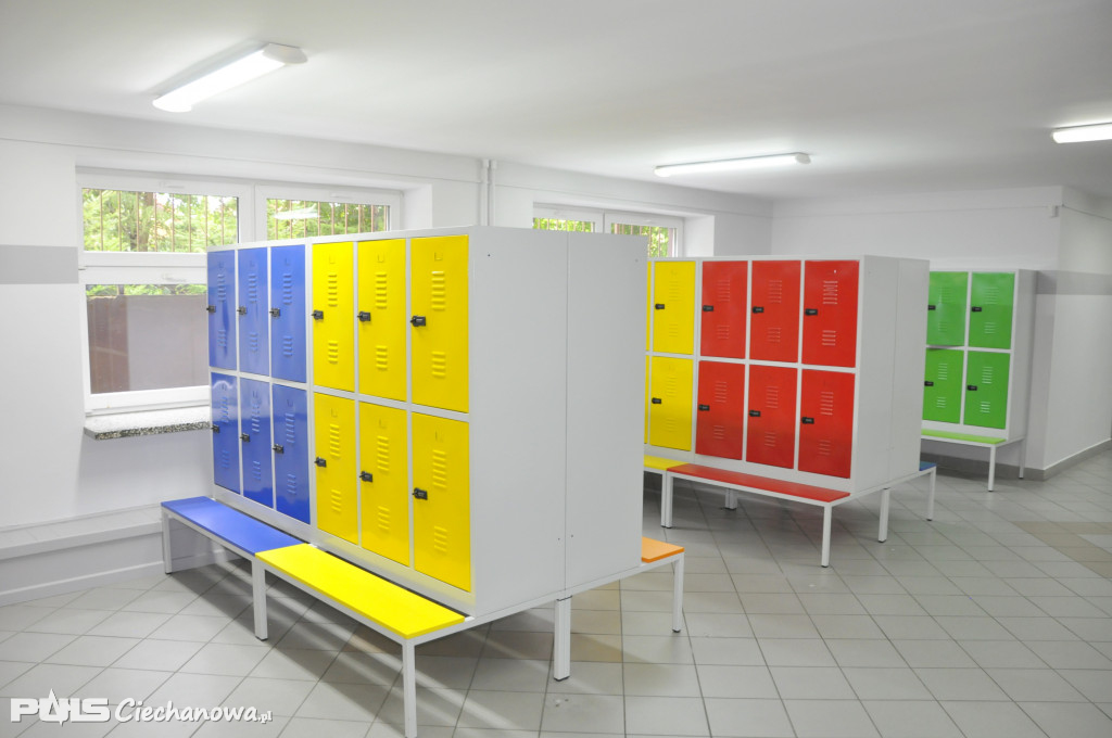 Nowe szafki dla uczniów ciechanowskiej czwórki