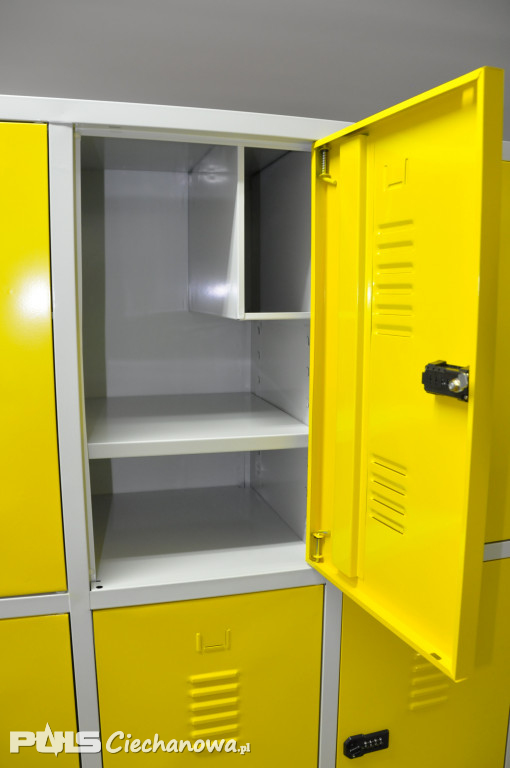 Nowe szafki dla uczniów ciechanowskiej czwórki