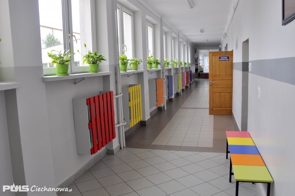Nowe szafki dla uczniów ciechanowskiej czwórki