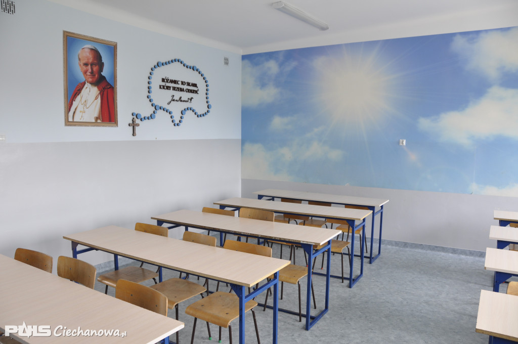 Nowe szafki dla uczniów ciechanowskiej czwórki