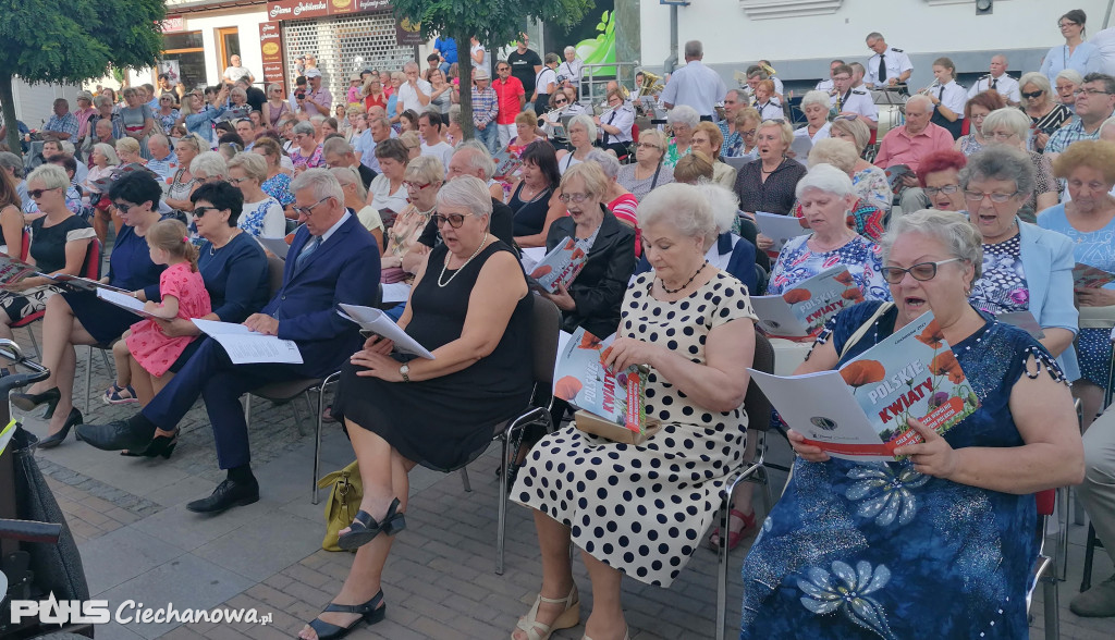 Polskie Kwiaty na ciechanowskim deptaku