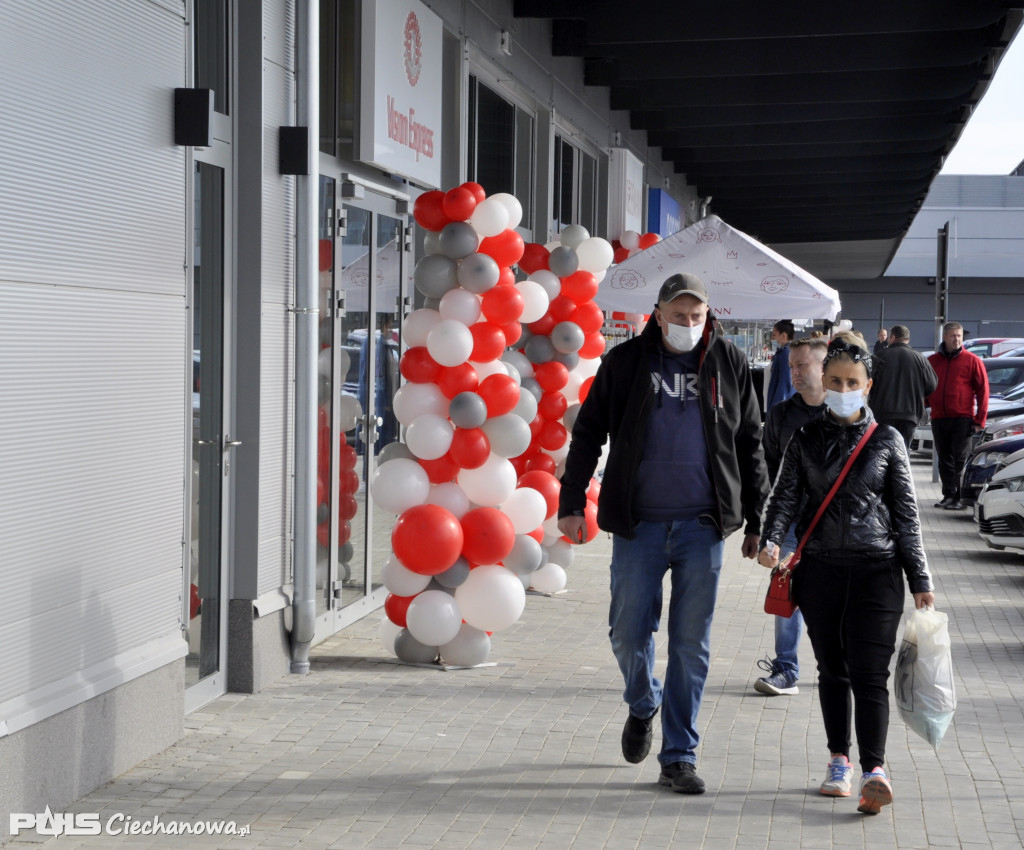 Centrum Handlowe we Władysławowie rozwinęło skrzydła!