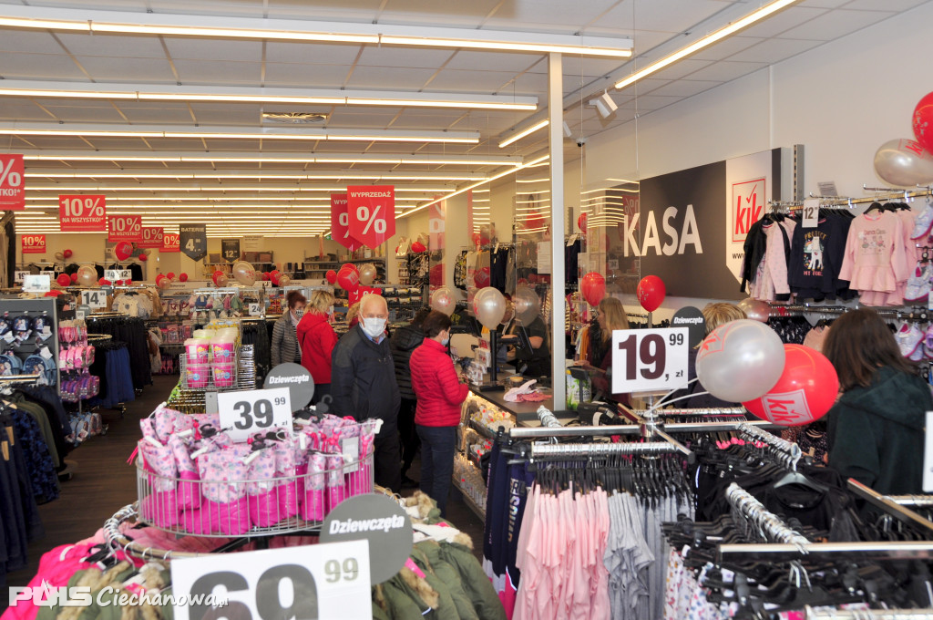 Centrum Handlowe we Władysławowie rozwinęło skrzydła!