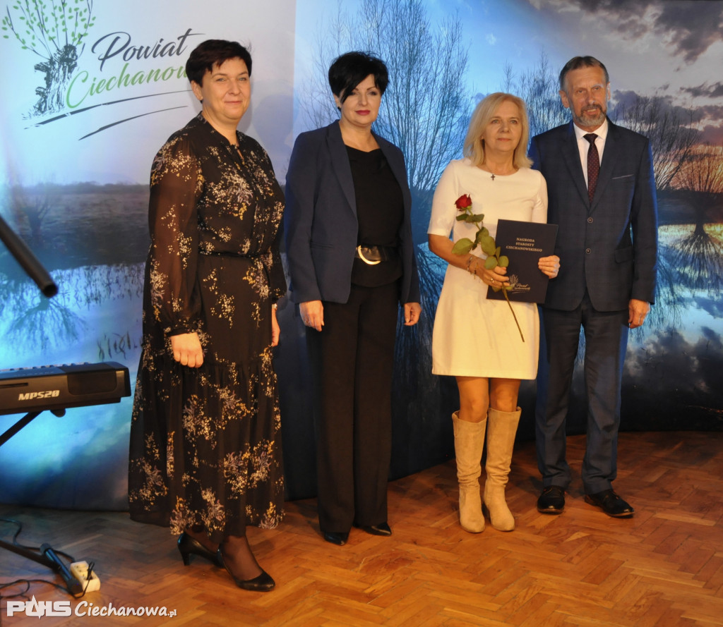 Nagrody Starosty dla nauczycieli zostały wręczone