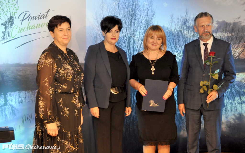 Nagrody Starosty dla nauczycieli zostały wręczone